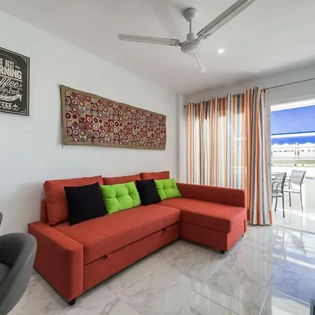 5 Min Walk From Yumbo 208 * Playa del Ingles (Gran Canaria)
